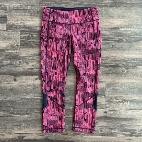 NWOT Lululemon Pace Rival Crops - Picture 5 of 11